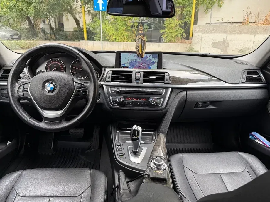 BMW Seria 3 F30/F31/F34 320d Aut. Luxury Line — imagine 6