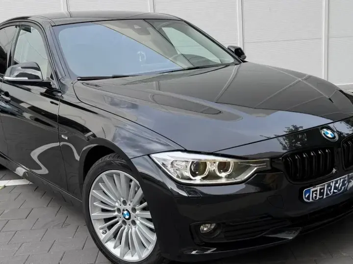 BMW Seria 3 F30/F31/F34 320d Aut. Luxury Line