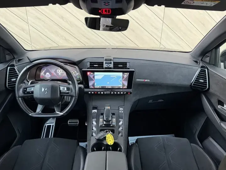 DS Automobiles DS 7 Crossback BlueHDI 130 Aut. PERFORMANCE LINE +