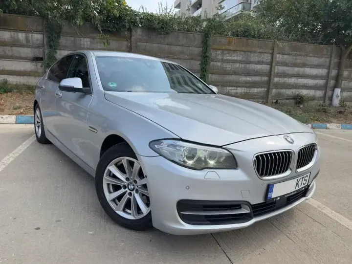 BMW Seria 5 F10/F11/F07 520d Aut.