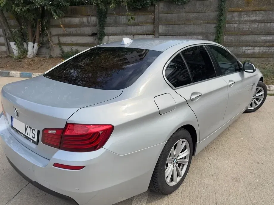 BMW Seria 5 F10/F11/F07 520d Aut. — imagine 5