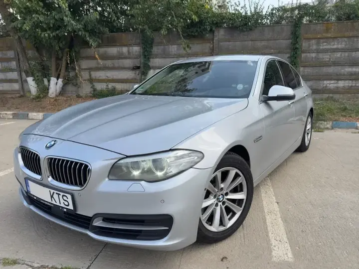 BMW Seria 5 F10/F11/F07 520d Aut.