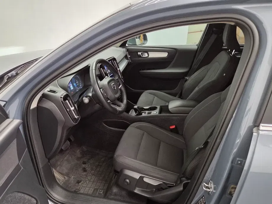 Volvo XC 40 T4 Recharge DKG Inscription — imagine 4