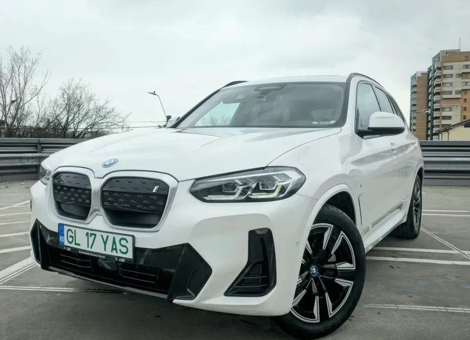 BMW iX3 Standard — imagine 3