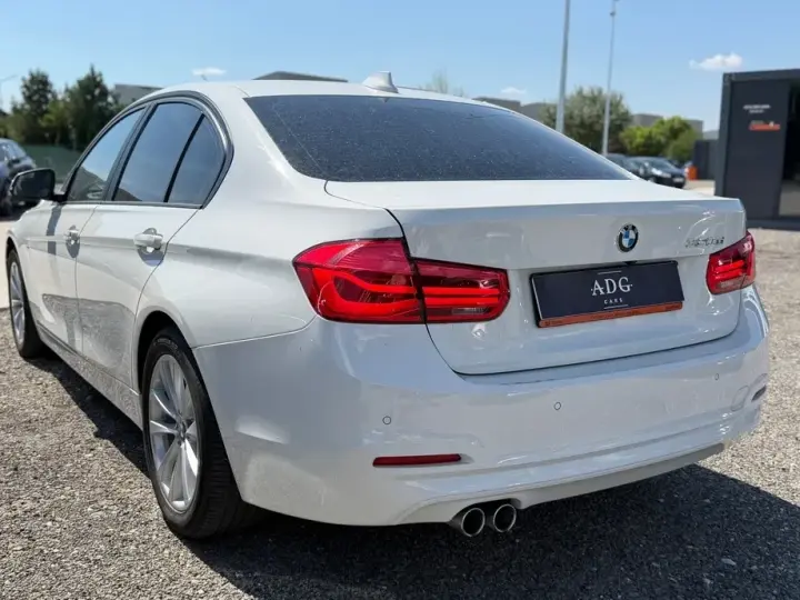 BMW Seria 3 320d xDrive AT Luxury Line