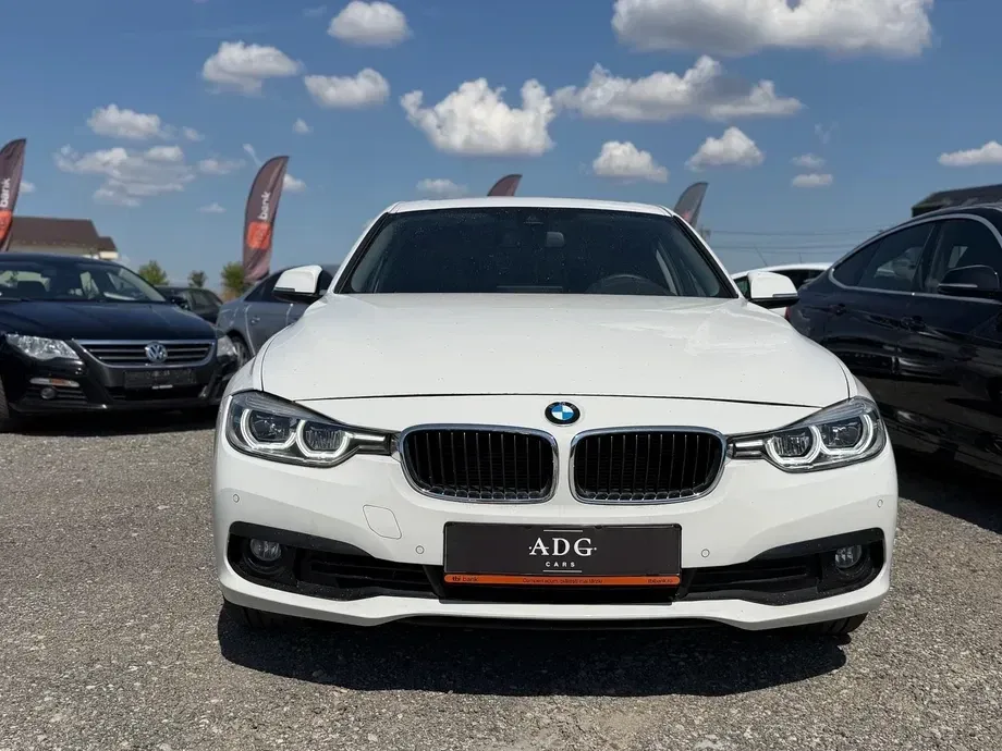 BMW Seria 3 320d xDrive AT Luxury Line — imagine 3