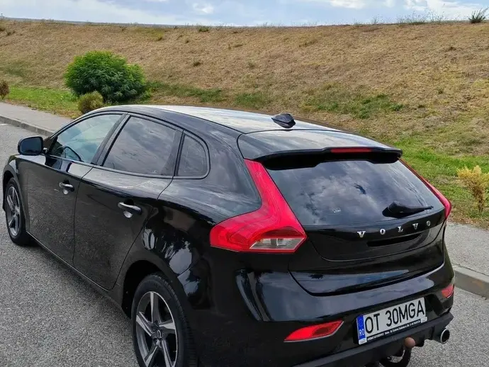 Volvo V40 II D4 VEA R-Design