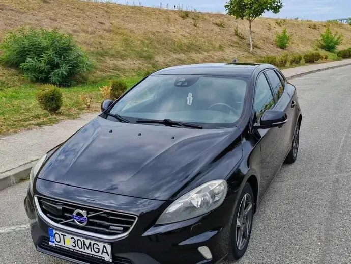 Volvo V40 II D4 VEA R-Design