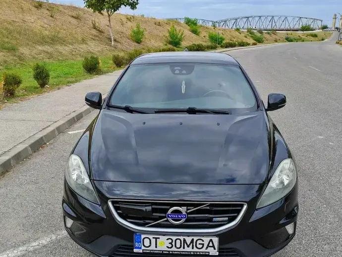 Volvo V40 II D4 VEA R-Design