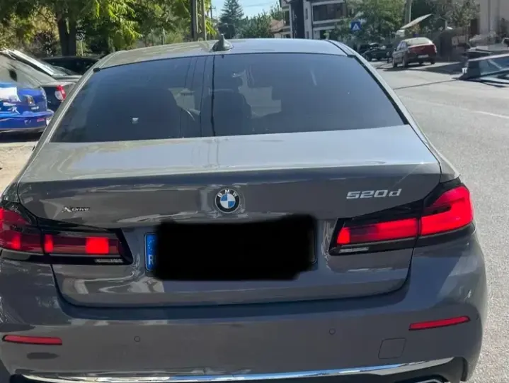 BMW Seria 5 G30/G31 [2017 - Prezent] 520d xDrive AT MHEV