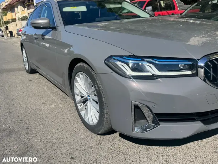BMW Seria 5 G30/G31 [2017 - Prezent] 520d xDrive AT MHEV