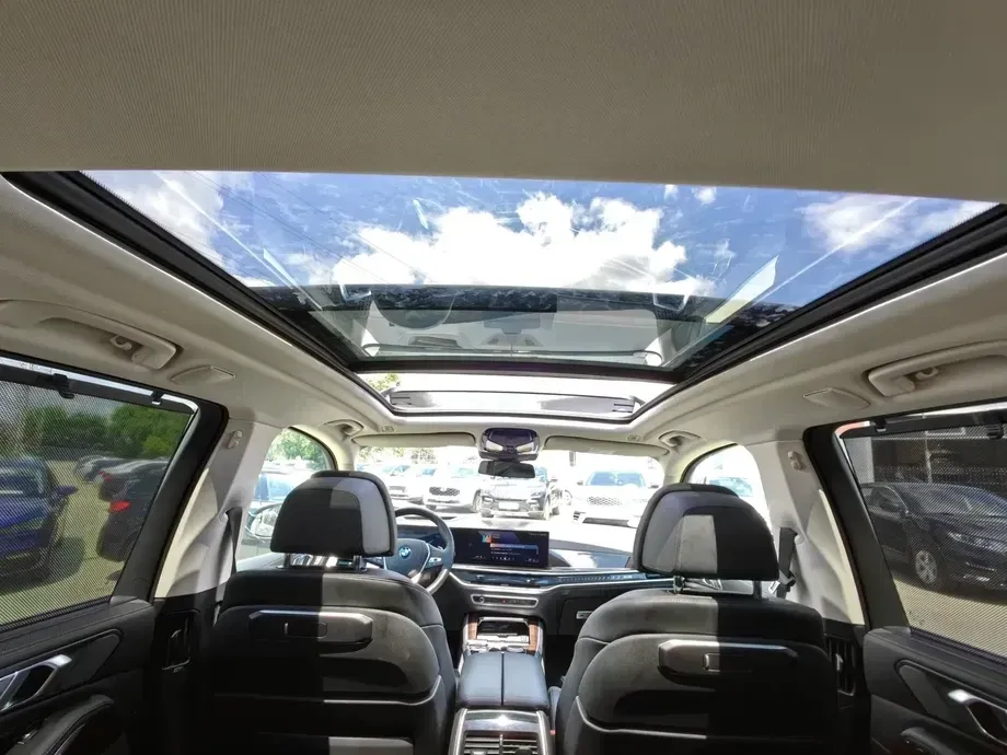 BMW X5 xDrive50e — imagine 5
