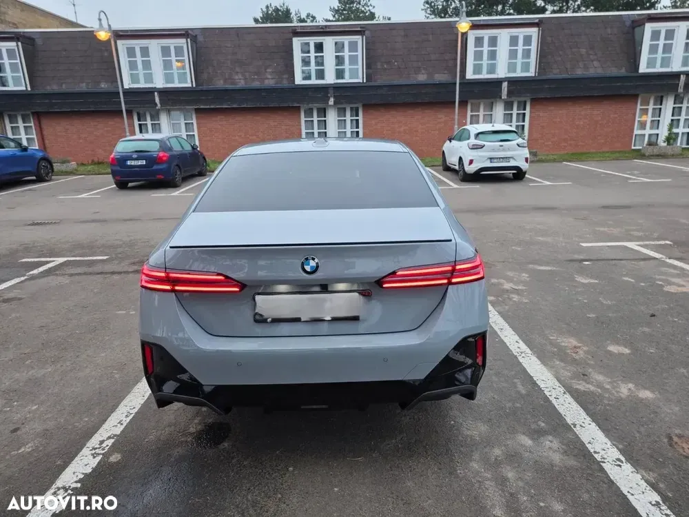 BMW Seria 5 520d xDrive AT MHEV — imagine 4