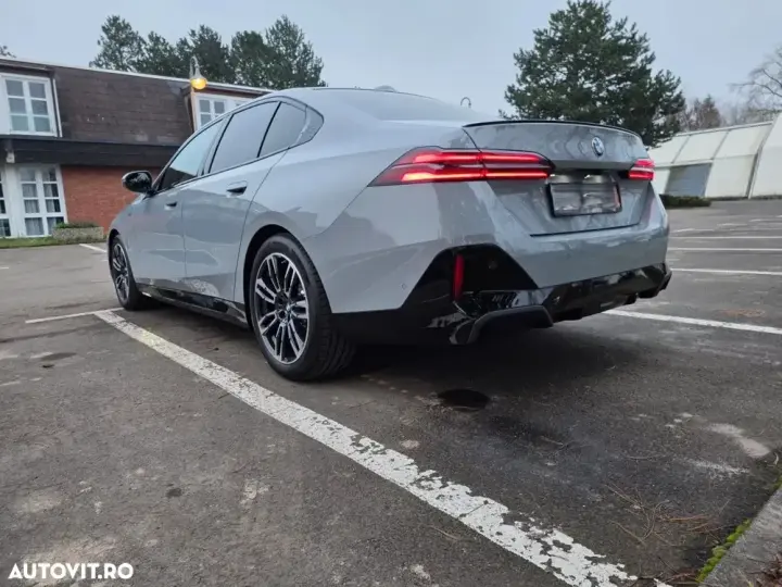 BMW Seria 5 520d xDrive AT MHEV
