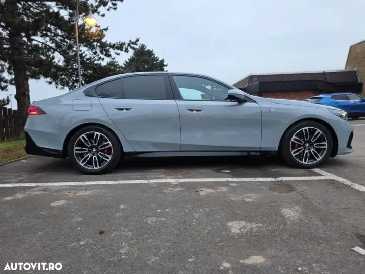 BMW Seria 5 520d xDrive AT MHEV