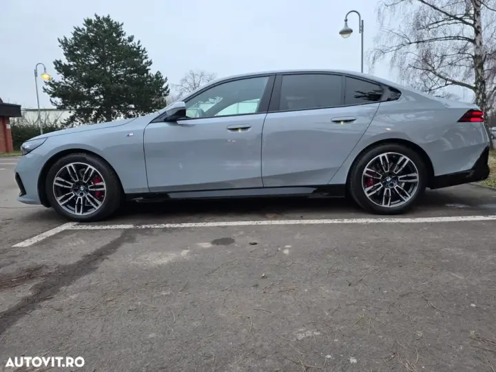 BMW Seria 5 520d xDrive AT MHEV