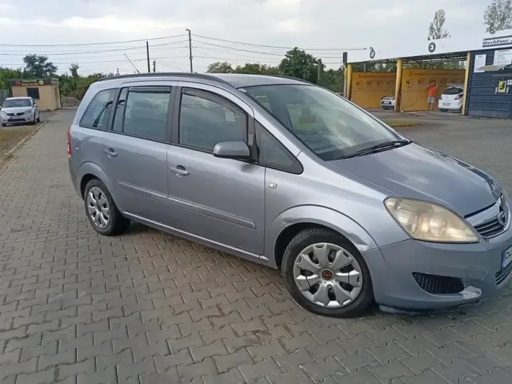 Opel Zafira B 1.9 CDTI Cosmo Aut