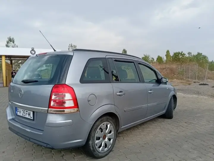 Opel Zafira B 1.9 CDTI Cosmo Aut