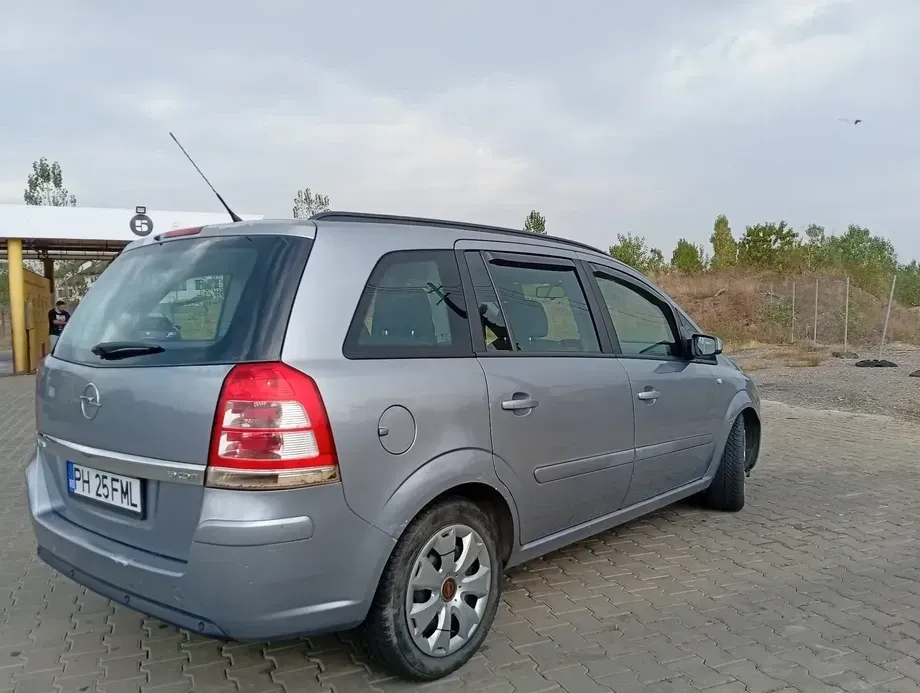 Opel Zafira B 1.9 CDTI Cosmo Aut — imagine 5