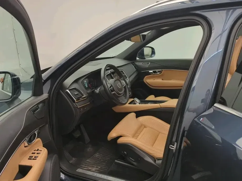 Volvo XC 90 B5 MHEV AWD 5 locuri Inscription — imagine 4