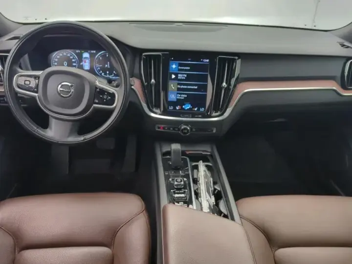 Volvo V60 B4 MHEV AT8 FWD Momentum Pro