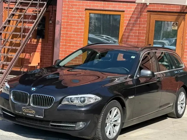 BMW Seria 5 F10/F11/F07 520d
