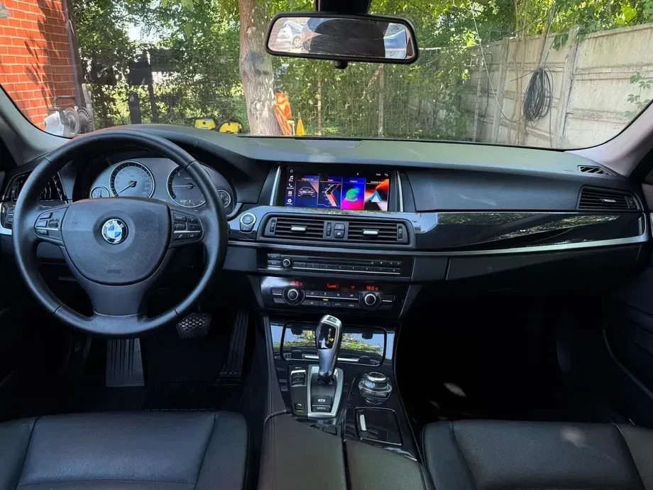 BMW Seria 5 F10/F11/F07 520d — imagine 5