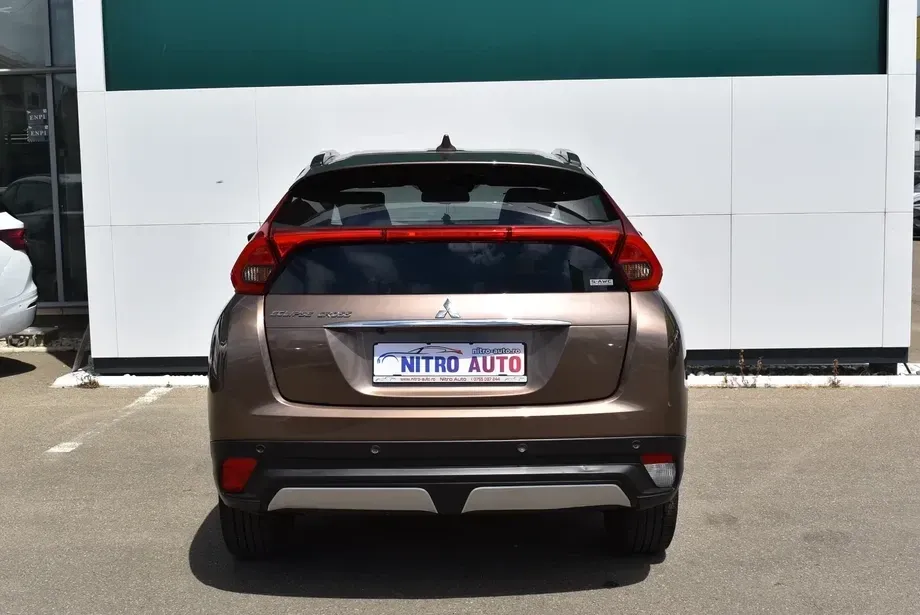 Mitsubishi Eclipse Cross 1.5-litre 16-valve DOHC MIVEC 4X4 Instyle+ Aut. — imagine 5
