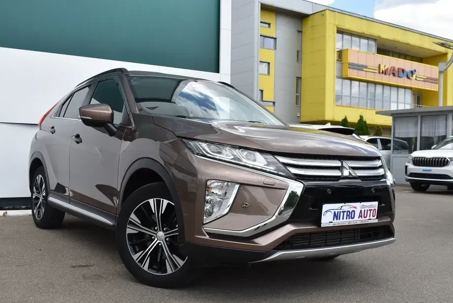 Mitsubishi Eclipse Cross 1.5-litre 16-valve DOHC MIVEC 4X4 Instyle+ Aut. — imagine 6