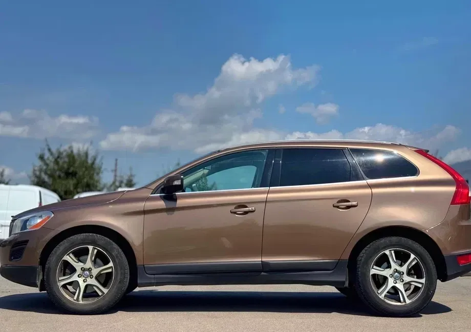 Volvo XC 60 I D5 AWD Aut. Summum — imagine 2