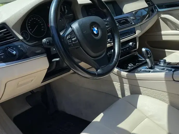 BMW Seria 5 F10/F11/F07 520d Aut. Luxury Line