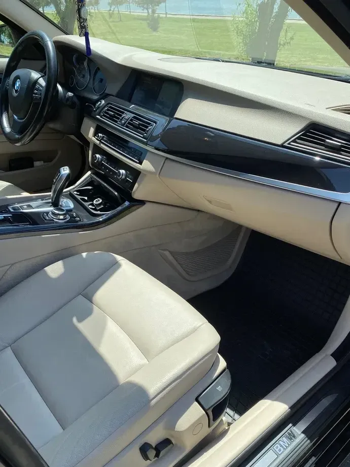 BMW Seria 5 F10/F11/F07 520d Aut. Luxury Line — imagine 6