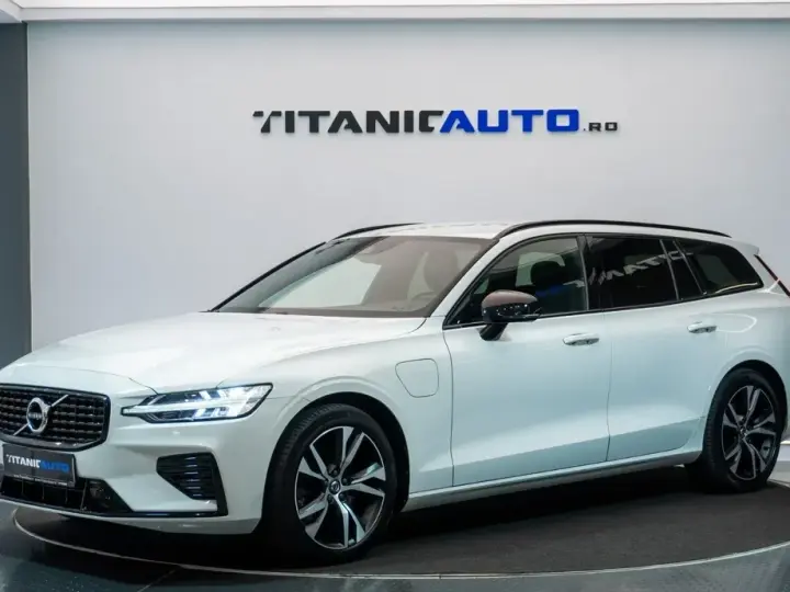 Volvo V60 II T6 AWD Recharge Geartronic RDesign
