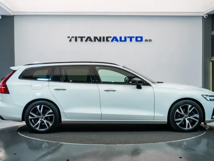 Volvo V60 II T6 AWD Recharge Geartronic RDesign