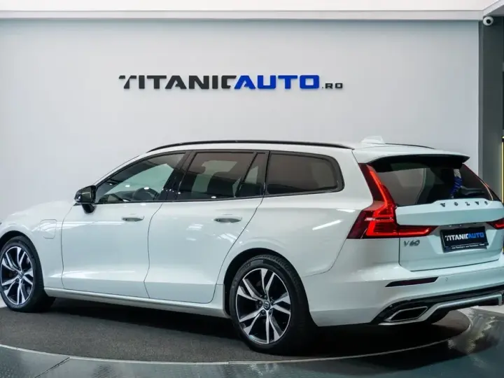 Volvo V60 II T6 AWD Recharge Geartronic RDesign
