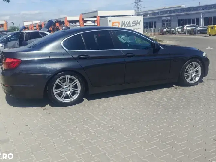 BMW Seria 5 F10/F11/F07 [2010 - 2017] 520d EfficientDynamics Edition