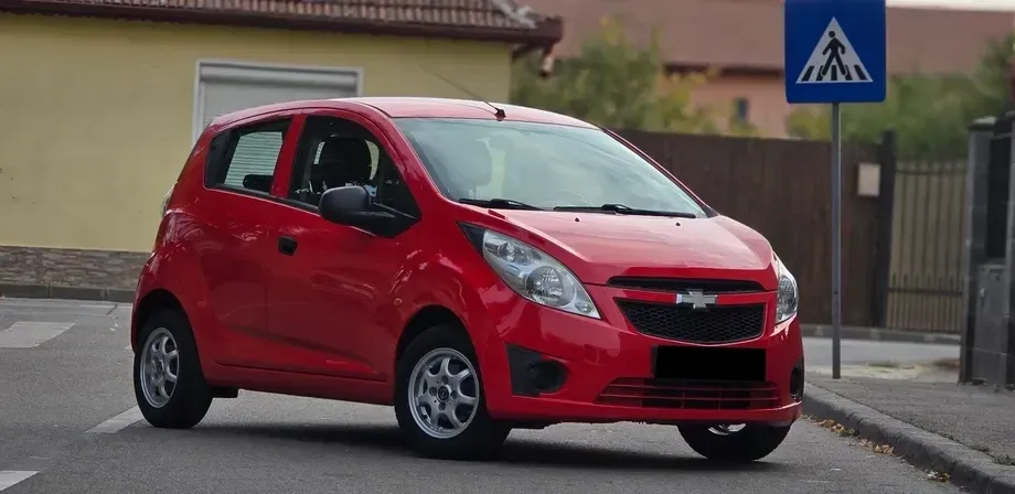 Chevrolet Spark 1.0 Premium — imagine 2