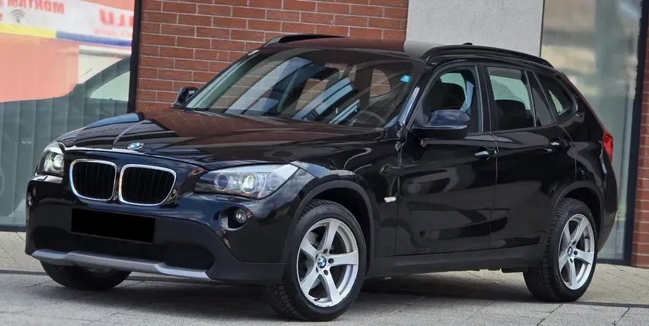 BMW X1 xDrive18d xLine — imagine 2
