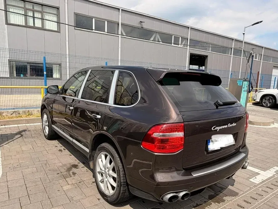 Porsche Cayenne — imagine 5