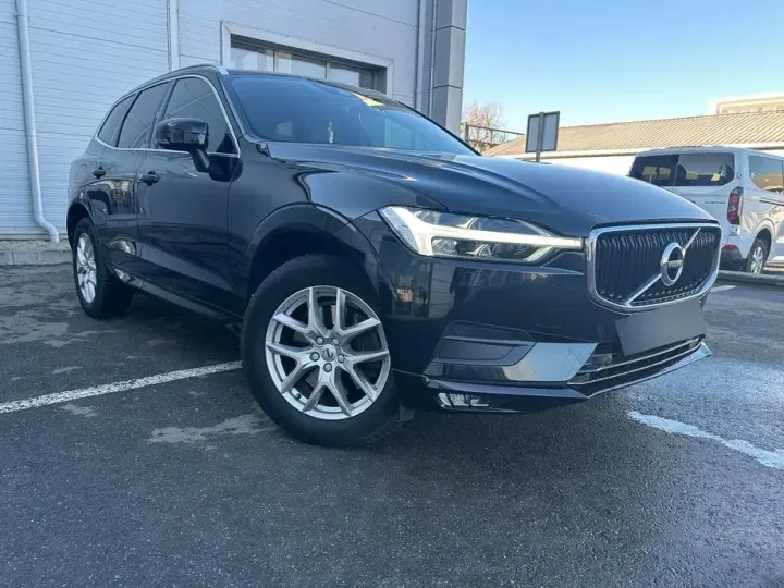Volvo XC 60 II D4 AWD Momentum