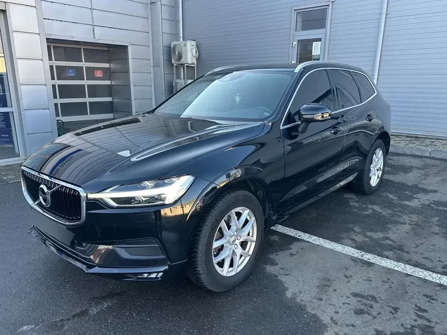 Volvo XC 60 II D4 AWD Momentum — imagine 4