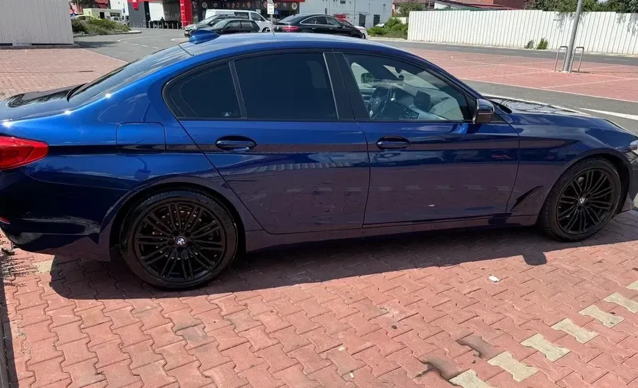 BMW Seria 5 G30/G31 520i AT — imagine 5