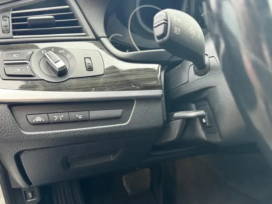 BMW Seria 5 F10/F11/F07 [2010 - 2017] 525d xDrive — imagine 3