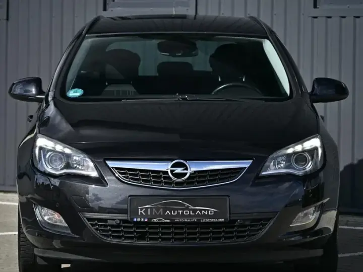 Opel Astra 2.0 CDTI DPF 150 Jahre