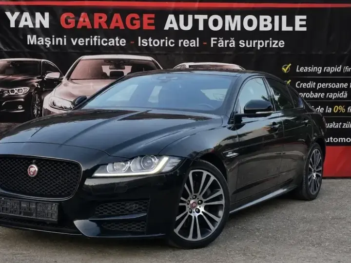 Jaguar XF 25t Chequered Flag