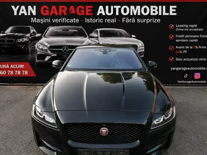 Jaguar XF 25t Chequered Flag