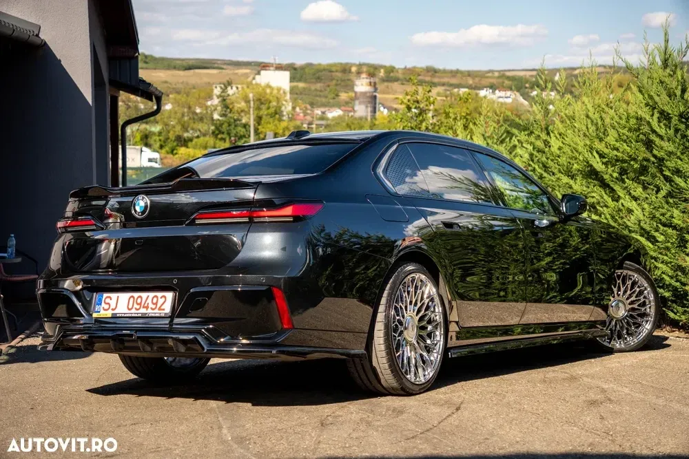 BMW Seria 7 G70 [2022-Prezent] — imagine 4