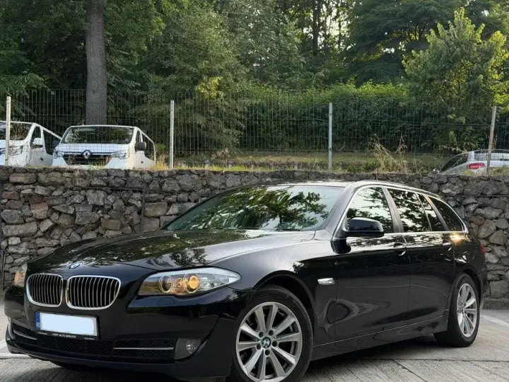 BMW Seria 5 F10/F11/F07 520d Aut.