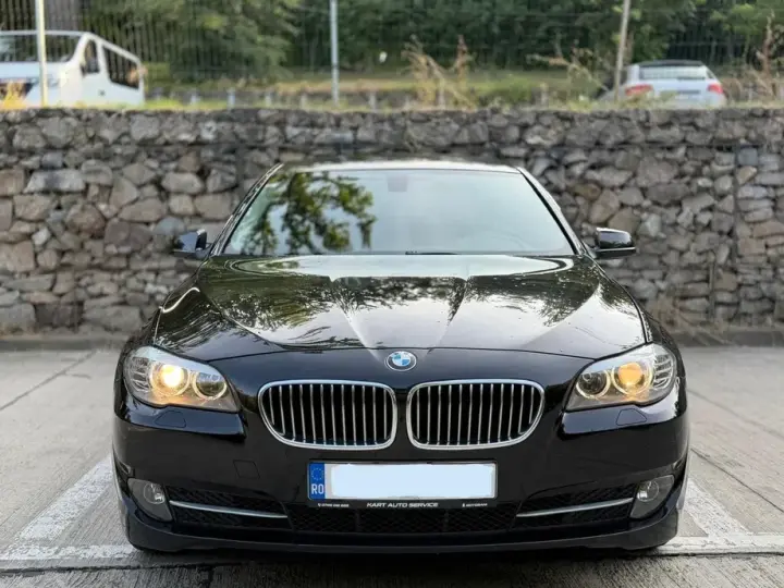 BMW Seria 5 F10/F11/F07 520d Aut.