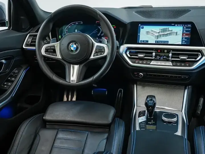 BMW Seria 3 320i Aut. M Sport